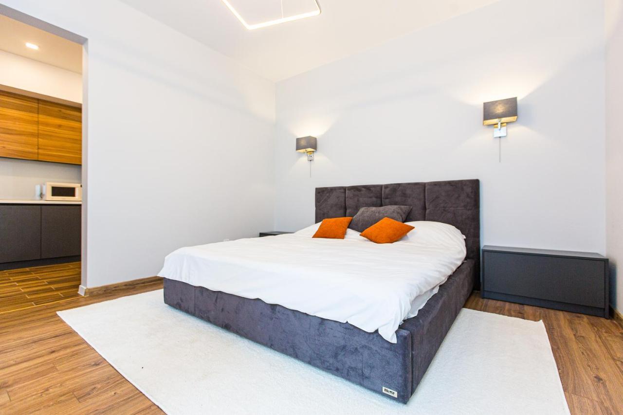 3 Vodna Apartment Lviv Eksteriør bilde