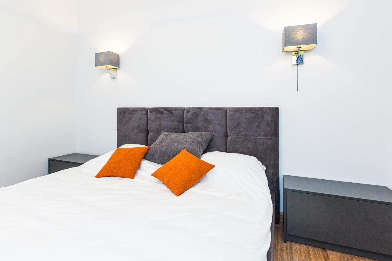 3 Vodna Apartment Lviv Eksteriør bilde